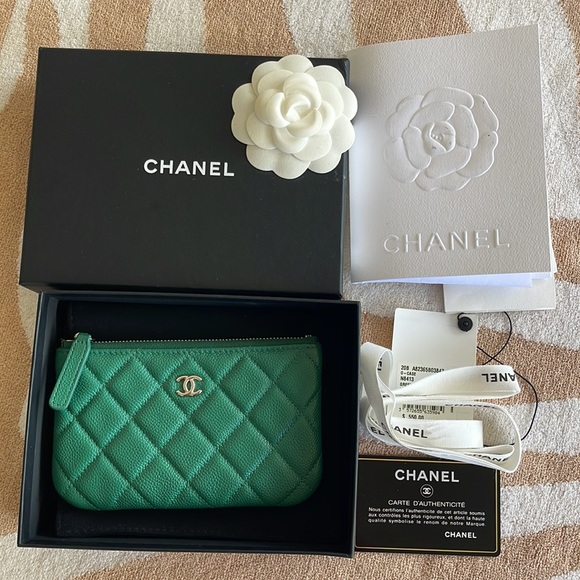 Chanel green Mini O Case. - Picture 3 of 11